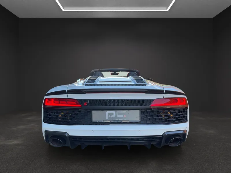 Audi R8 Spyder performance – Immagine 6 di 14