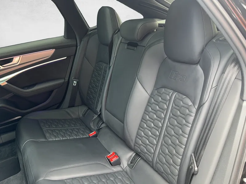 Audi RS6 Avant – Immagine 14 di 16
