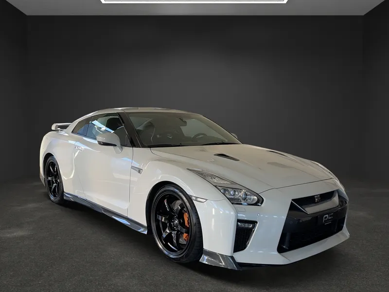 Nissan GT-R