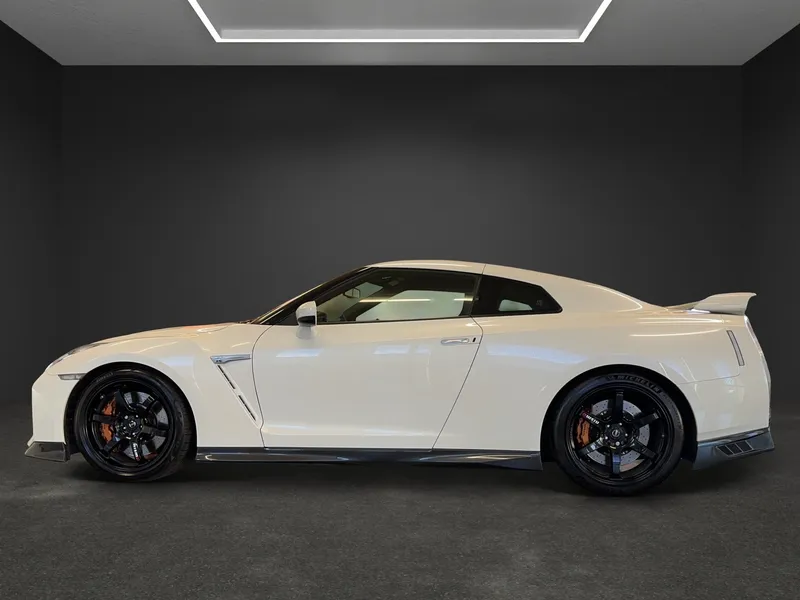 Nissan GT-R NISMO Track Edition – Picture 4 of 16