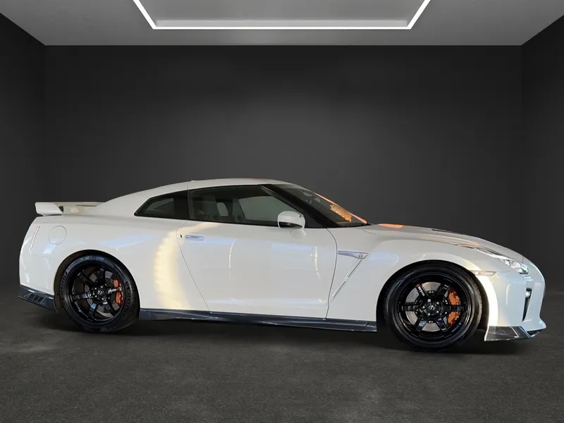 Nissan GT-R NISMO Track Edition – Picture 8 of 16