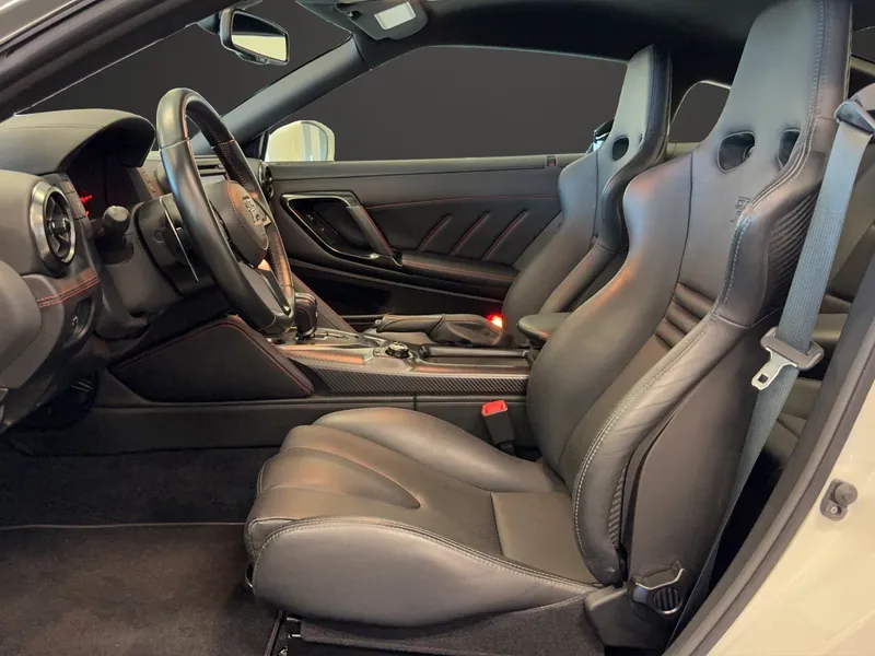 Nissan GT-R NISMO Track Edition – Picture 9 of 16