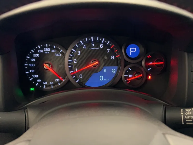 Nissan GT-R NISMO Track Edition – Picture 10 of 16
