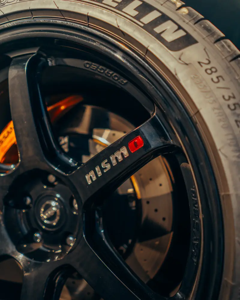 Jante NISMO avec pneus Michelin