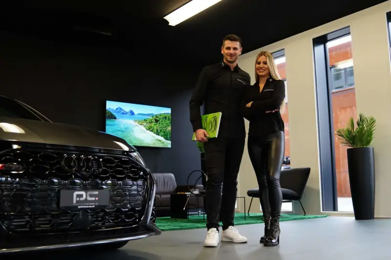 Alexander Palackovic and Melanie Bischof in the Performance-Cars showroom in Widnau